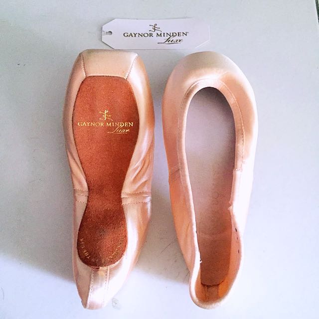 Custom Made Gaynor Minden Pointe Shoes 