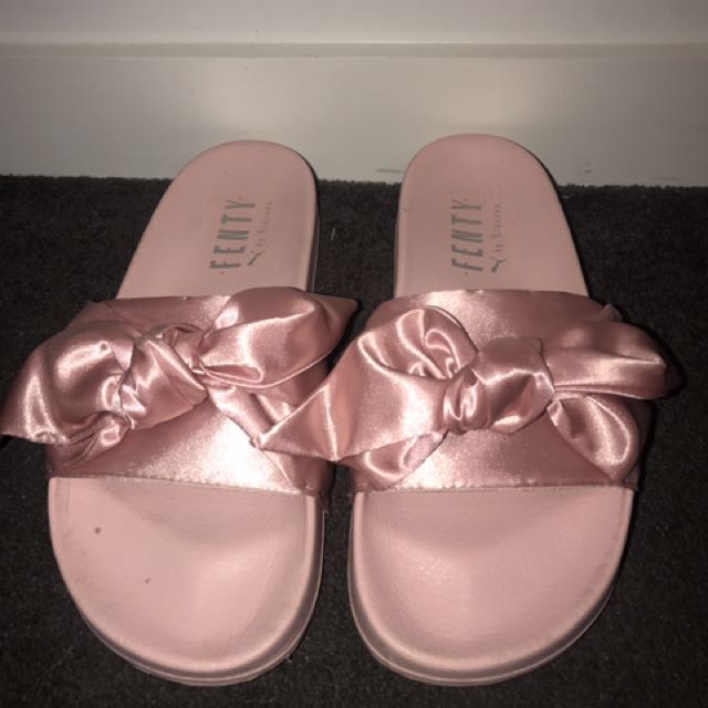 fenty slides with bow