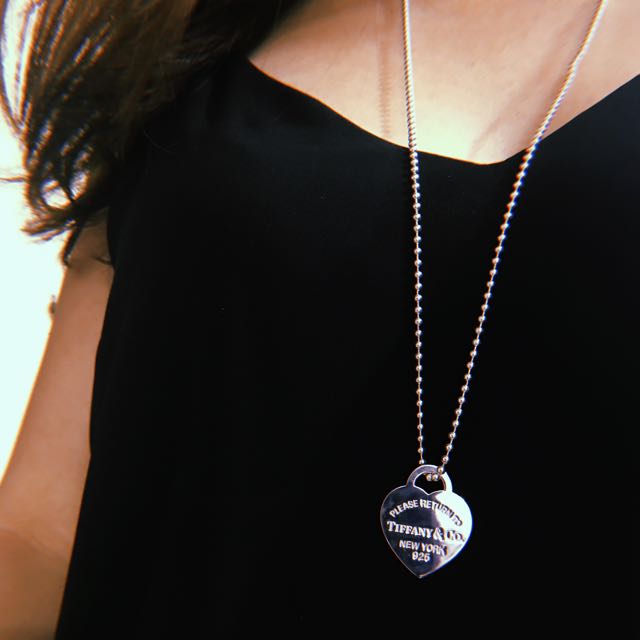 Tiffany long best sale chain heart necklace