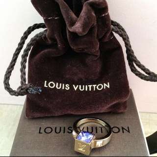 Louis vuitton deals gambling ring