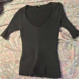 Short Sleeve Black V-neck Top