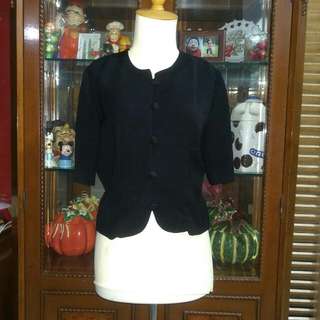 Outer hitam