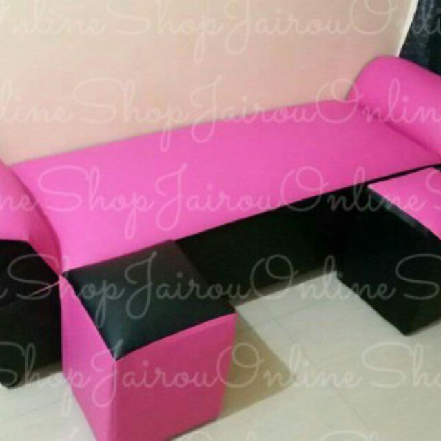 Cleopatra sofa set | Mad to order sofa (Category: Sofas) located in San Mateo. Submitted by krisna.jimenez (Listing ID 143802150, Image 1). Description: MADE TO ORDER Two color combination cleopatra set, includes 2 stool and 2 pillow for only 3400 without delivery charge yet. Delivery charge is based on your location. Pm or comment for more information. You may visit our FB Page for.more sample picture. https://www.facebook.com/jairou.ol.shop.