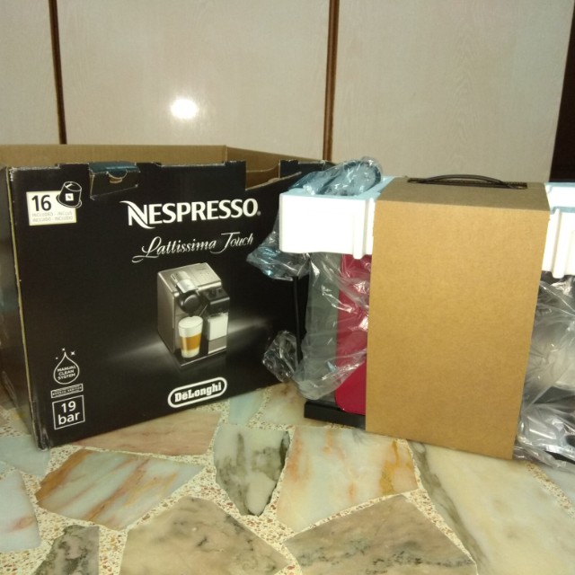 Delonghi Nespresso Coffee Machine, TV & Home Appliances, Kitchen