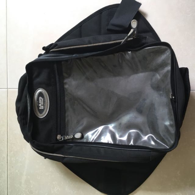 Givi magnetic hot sale tank bag