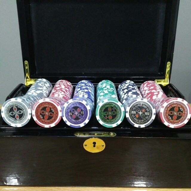 Hologram Poker Chips 500pcs (+100pcs expansion option), Hobbies & Toys