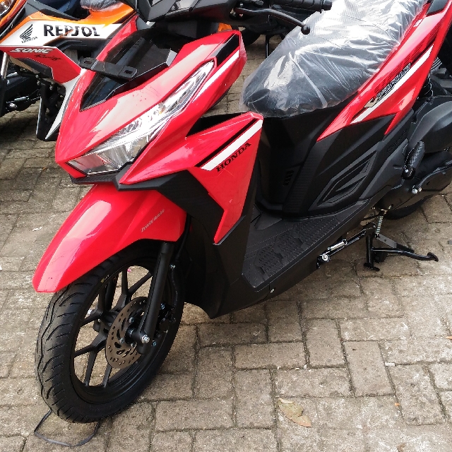 New Vario 125 Cbs Iss Dp 900 Jadetabek, Motor di Carousell