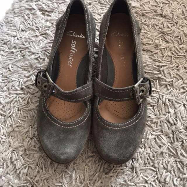 clarks shoes womens price