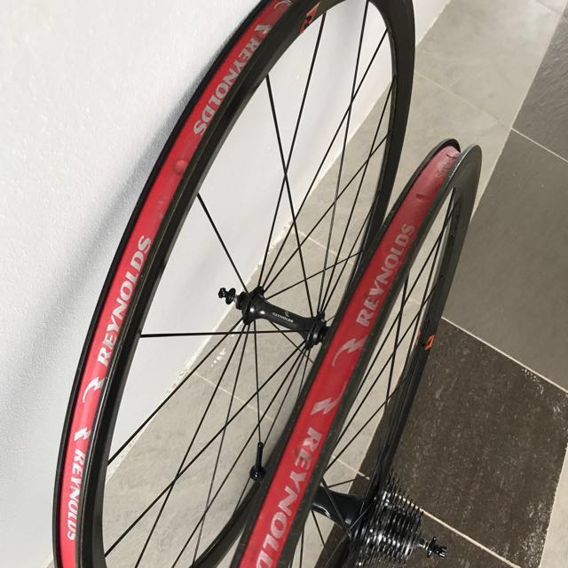reynolds attack carbon clincher wheelset