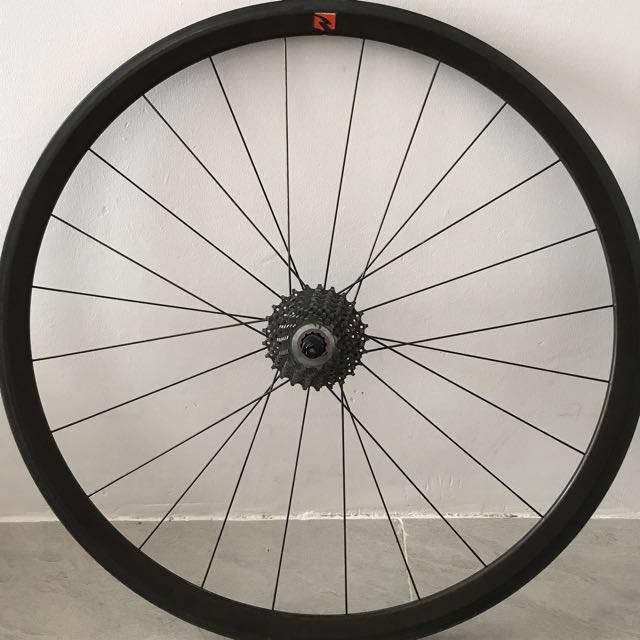 reynolds attack carbon clincher wheelset