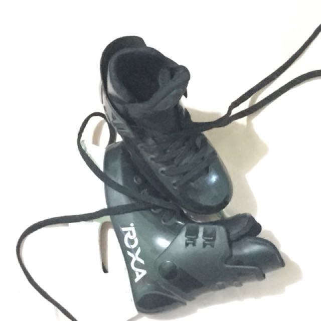 Sepatu Ice Skating Women S Fashion Women S Shoes On Carousell