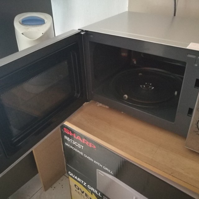 SHARP Microwave Oven With Grill R613CST, TV & Home Appliances, Kitchen Appliances, Ovens