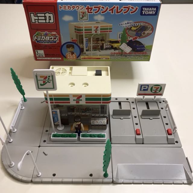 tomica seven eleven
