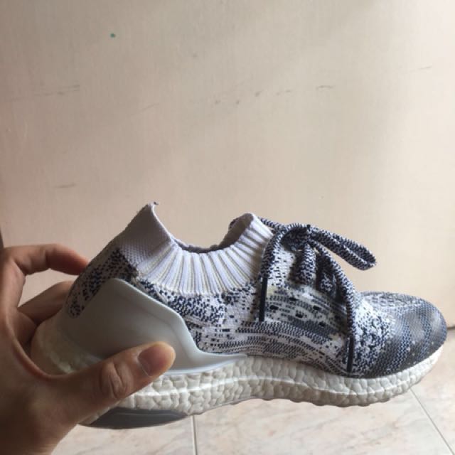 ULTRA BOOST UNCAGED NON DYED WHITE OREO, Men's Fashion, Footwear, Sneakers  on Carousell