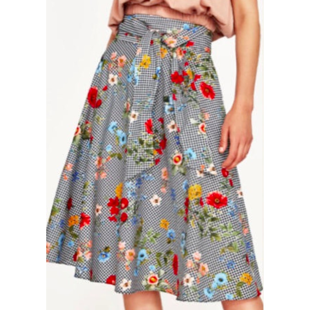 zara floral print skirt