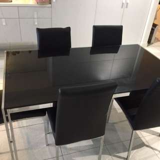 Black mirror glass dining table + chairs