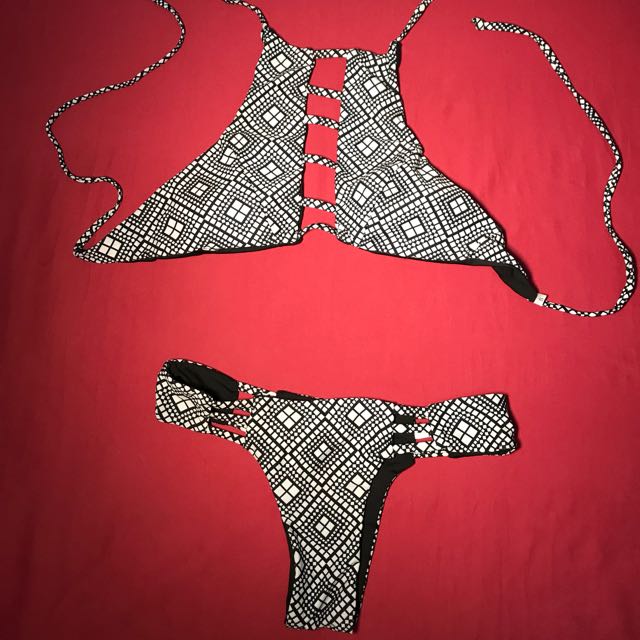 Bikini Black and White, Women's Fashion, Swimwear, Bikinis