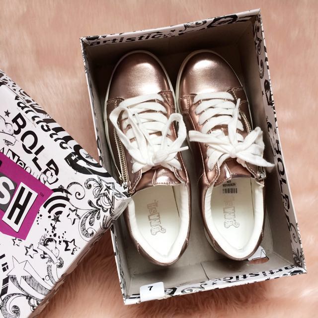 Payless hot sale gold sneakers