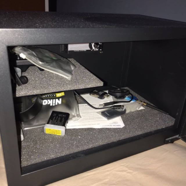 camera anti humidity moistureproof box, Photography, Photography Accessories, Camera Bags