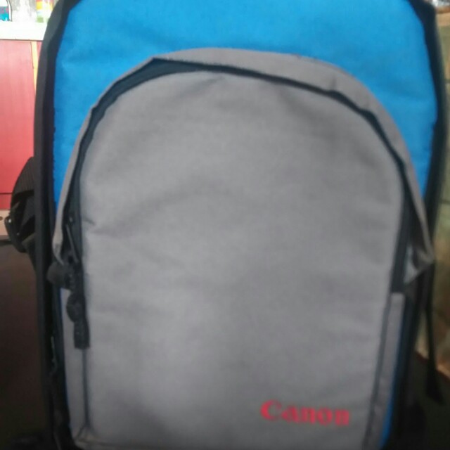 Canon camera bag (backpack) (Category: Backpacks) located in Malabon City. Submitted by karlovizu (Listing ID 143977906, Image 1). Description: Canon camera bag in good condition Backpack.