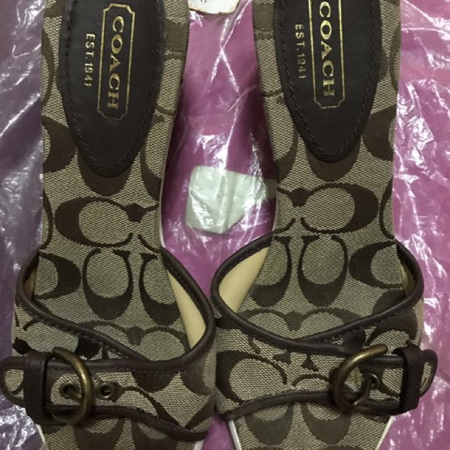 Coach wedge sandals size 7 (Category: Flats & Sandals) located in Quezon City. Submitted by achitoni (Listing ID 143865167, Image 1). Description: .