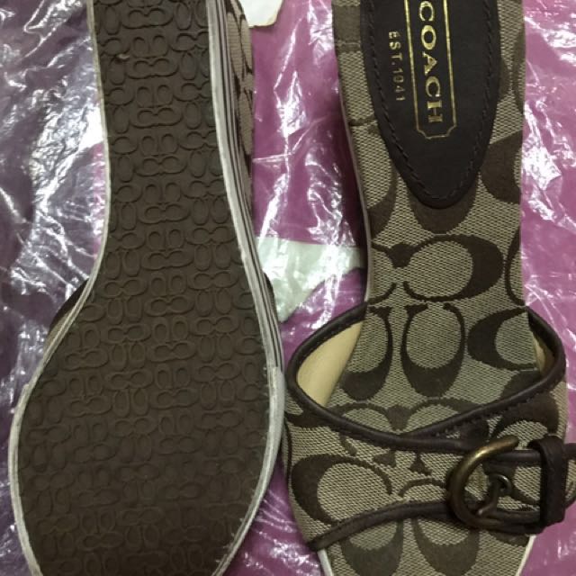 Coach wedge sandals size 7 (Category: Flats & Sandals) located in Quezon City. Submitted by achitoni (Listing ID 143865167, Image 3). Description: .