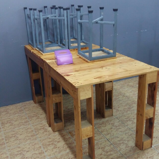 Dinner table (Category: Tables & Sets) located in Kuala Lumpur. Submitted by raimee690 (Listing ID 143966894, Image 2). Description: .