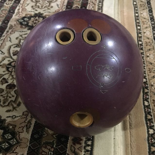 Ebonite gyro pro bowling ball 13 pound, Sports Equipment, Sports
