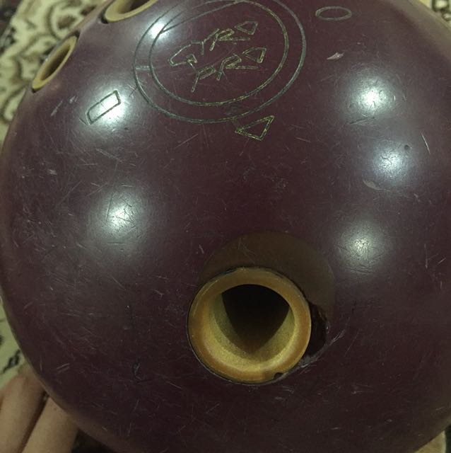 Ebonite gyro pro bowling ball 13 pound, Sports Equipment, Sports