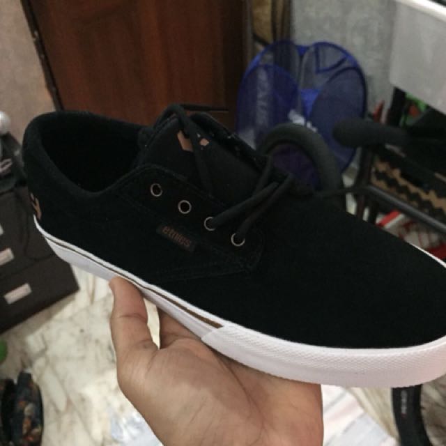 ETNIES Jameson Vulc (Nathan Williams) Black/White/Gum (Size : US 7.5),  Men's Fashion, Footwear, Sneakers on Carousell