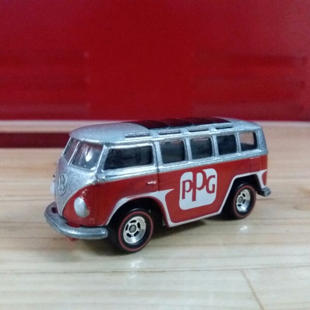 Hotwheels VW Deluxe Station Wagon Hobbies Toys Toys Games on