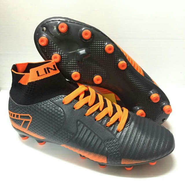 kasut bola line 7
