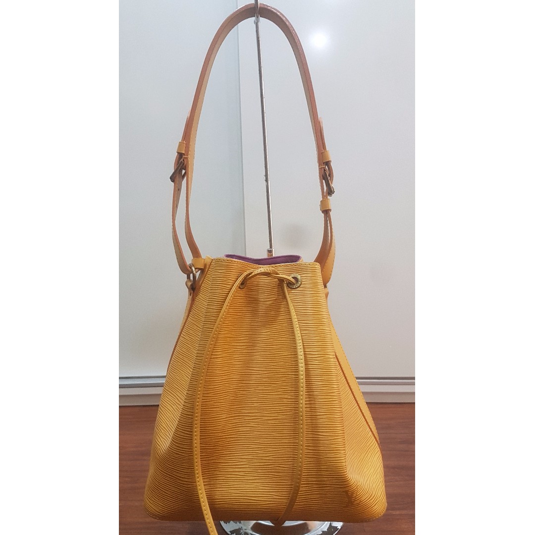 louis vuitton yellow bucket bag