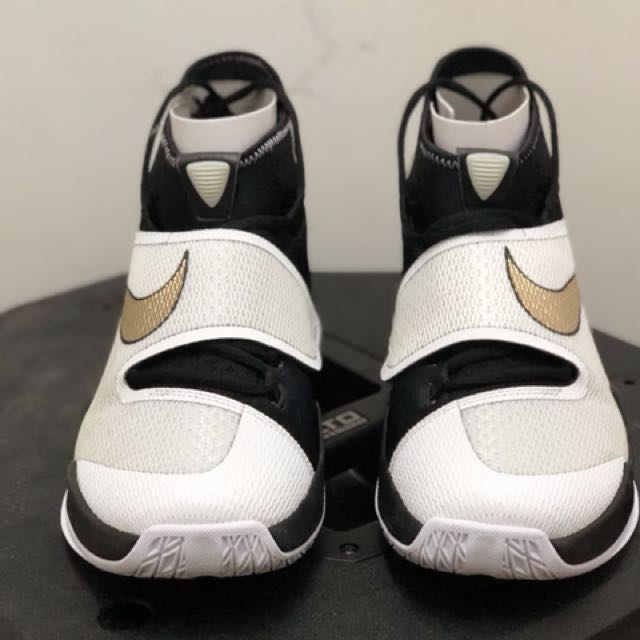 nike zoom hyperrev 2016