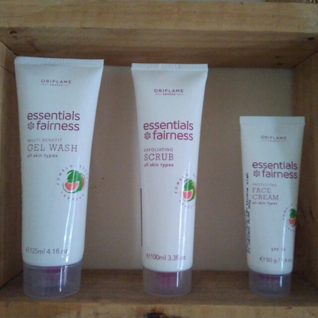Paket Hemat Pencerah Wajah Essentials Fairness Gratis Eye Pencil Kesehatan Kecantikan Kulit Sabun Tubuh Di Carousell
