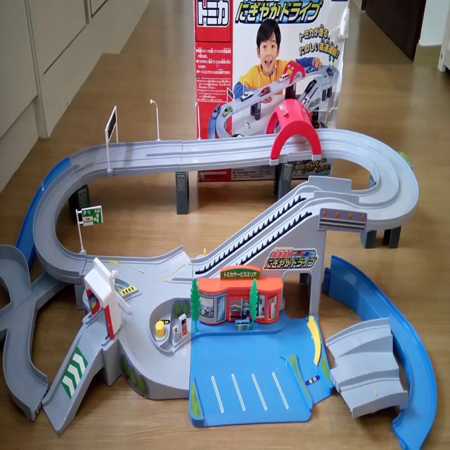 tomica race track