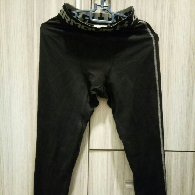 Under Armour compression pants, Men's Fashion, Bottoms, Shorts on Carousell