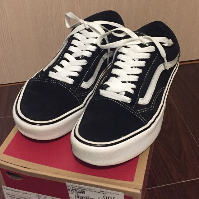 thea platform sneaker