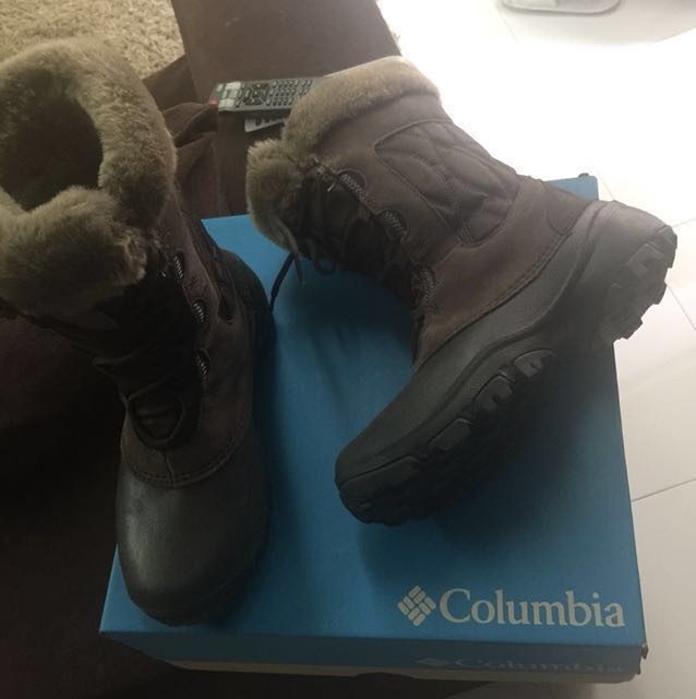 Authentic Columbia snow winter boots Sierra Summette IV Women s Fashion Footwear Boots on Carousell