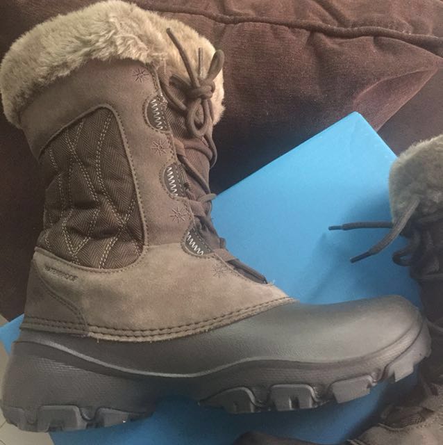 Authentic Columbia snow winter boots Sierra Summette IV Women s Fashion Footwear Boots on Carousell