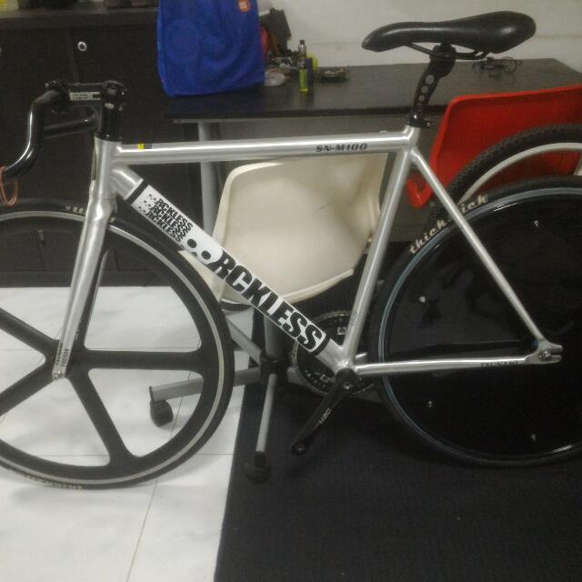 fixie tsunami