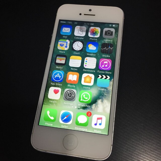 Iphone 5 16gb Silver Telepon Seluler Tablet Aksesoris Tablet Handphone Di Carousell