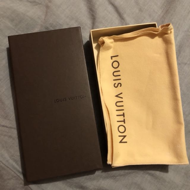 LOUIS VUITTON Gift Packaging Box, Women&#39;s Fashion, Bags & Wallets on Carousell