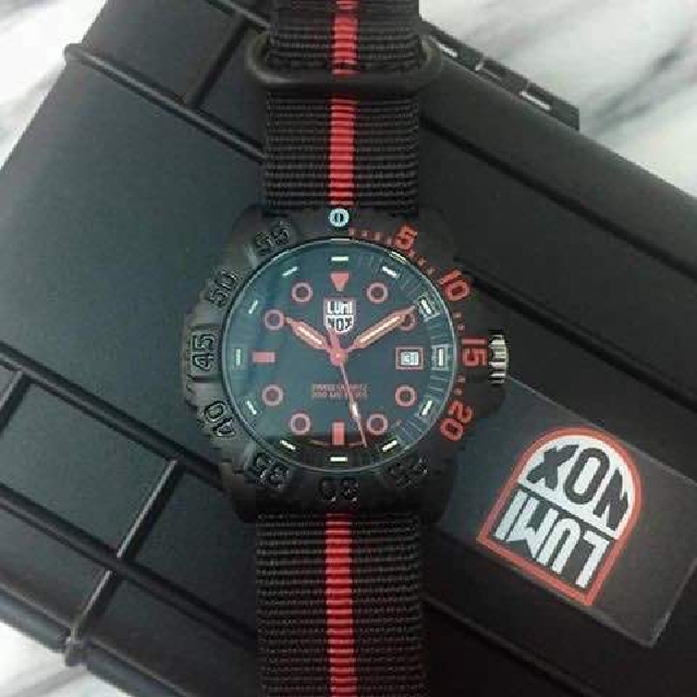 Luminox Navy SEAL Colormark Nova 3050 Series Men s Fashion