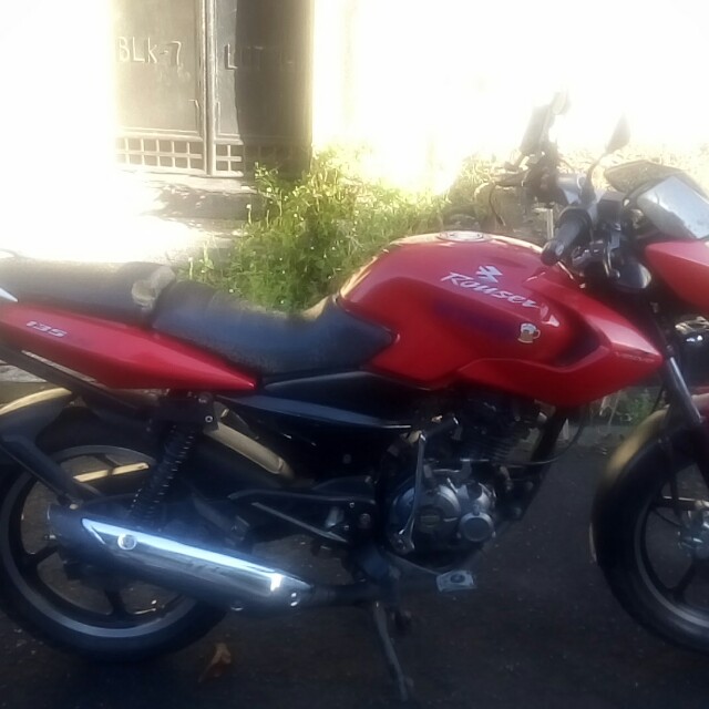 Rouser 135, Motorbikes on Carousell