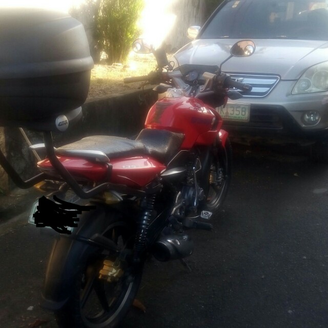 Rouser 135, Motorbikes on Carousell