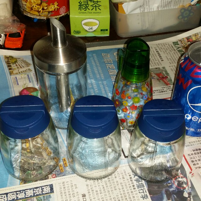 Salt Pepper Oil bottles, all 5 bottles, Ikea, trade in Tuen Mun。油盐醬糖玻璃瓶