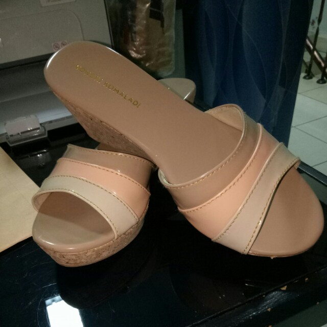 sandal yongki komaladi wedges