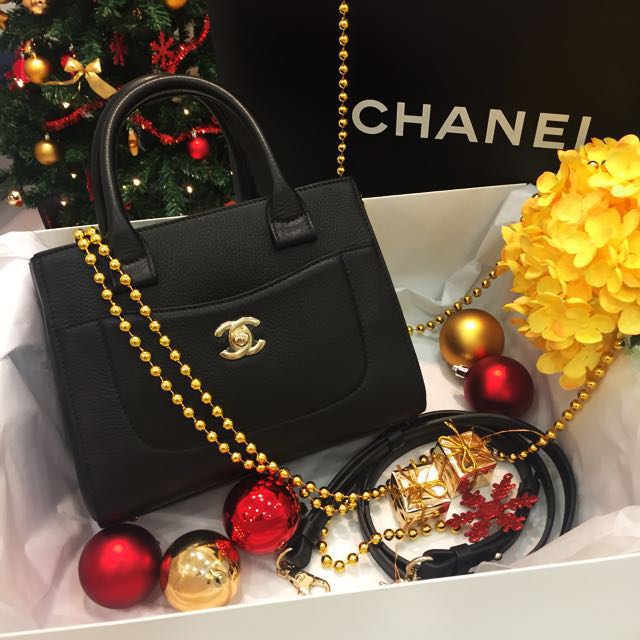 chanel mini executive tote