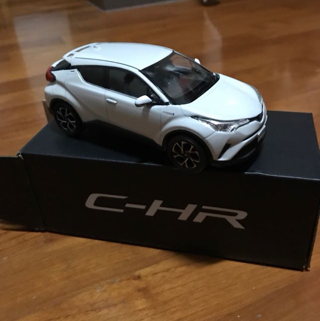 jobs car polish Games, miniature HR C TOYOTA car, Bricks Toys &